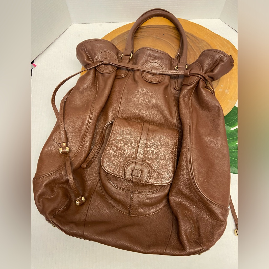 Issac Mizrahi Live Large Leather Drawstring Tote Bag W/ Matching Clutch